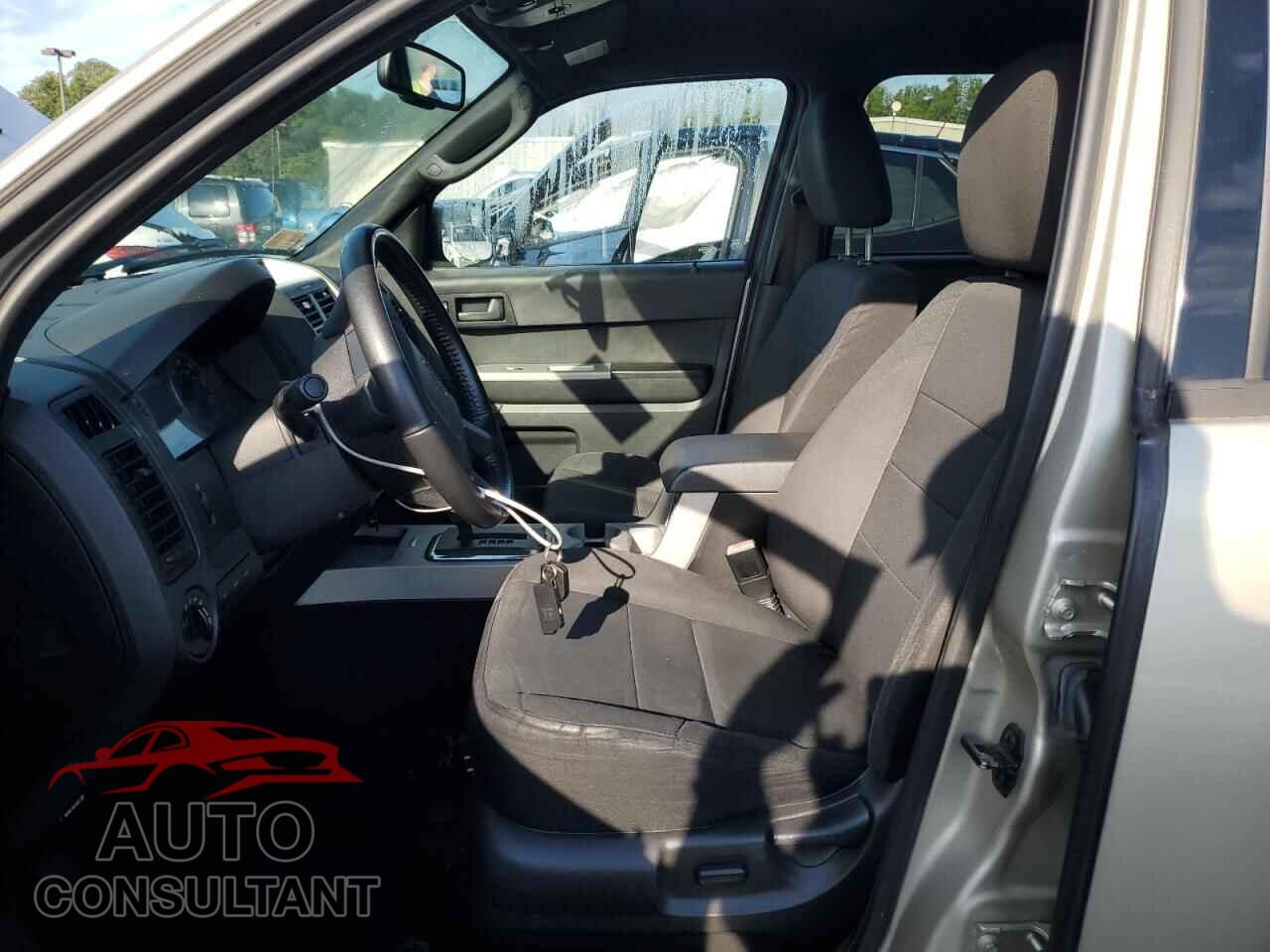 FORD ESCAPE 2011 - 1FMCU9DG3BKC24489