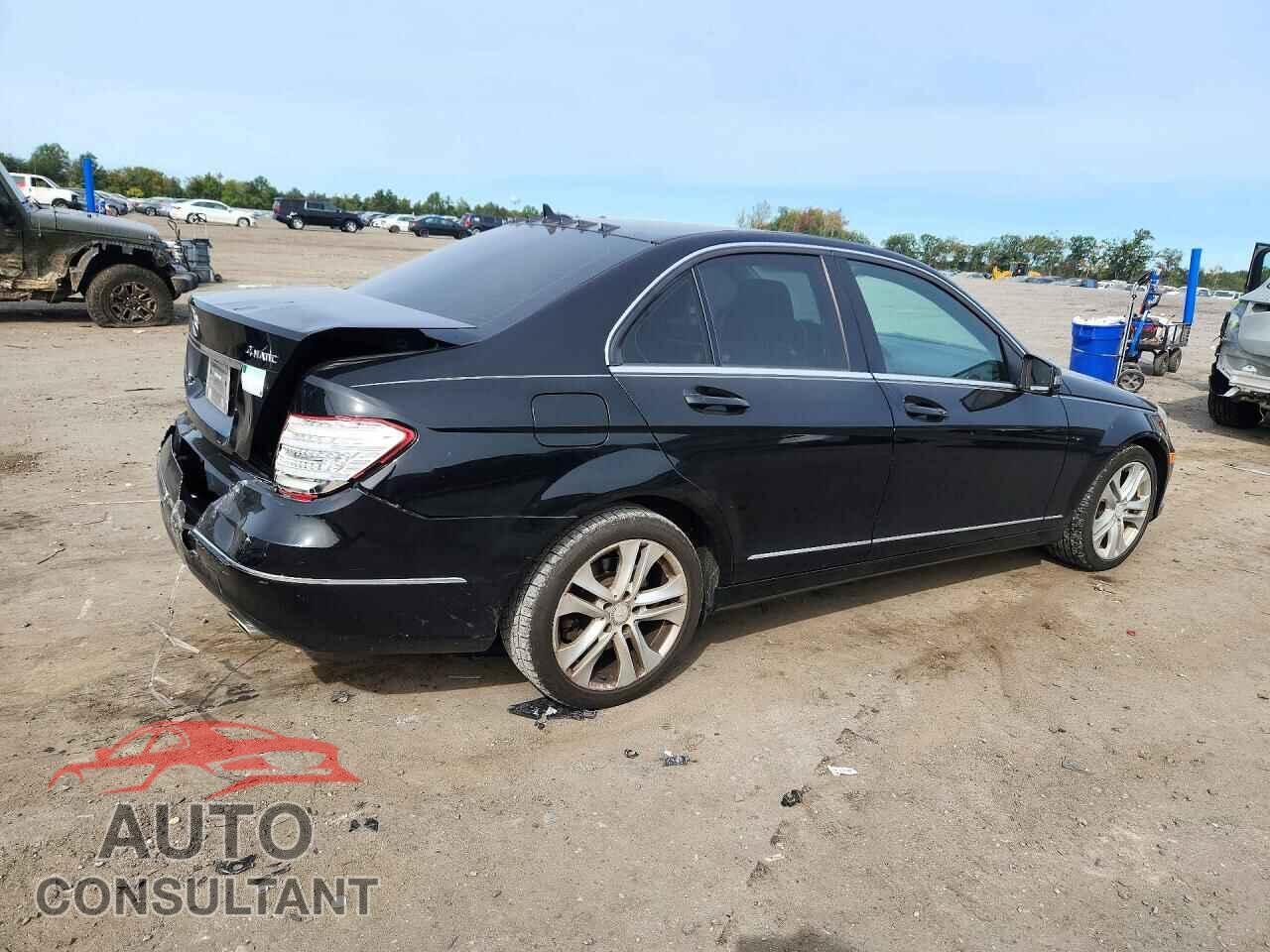 MERCEDES-BENZ C-CLASS 2013 - WDDGF8AB8DA820828