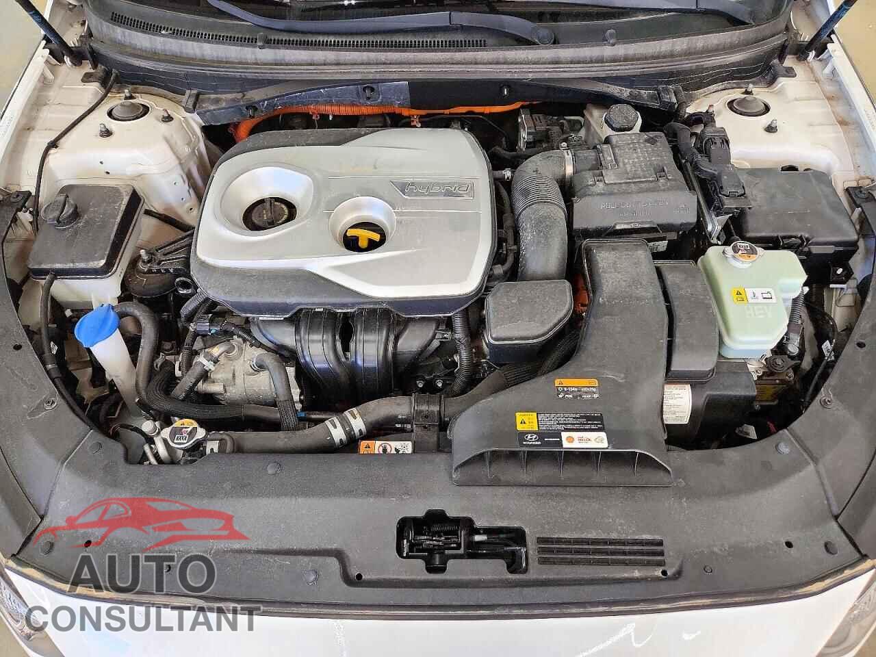 HYUNDAI SONATA 2019 - KMHE34L33KA092594