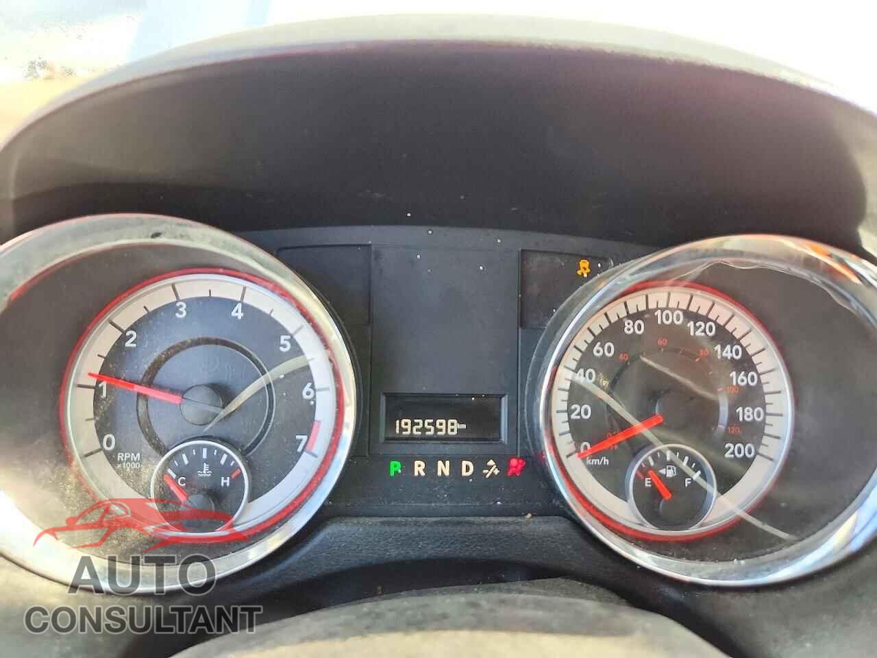 DODGE CARAVAN 2015 - 2C4RDGBG6FR584613