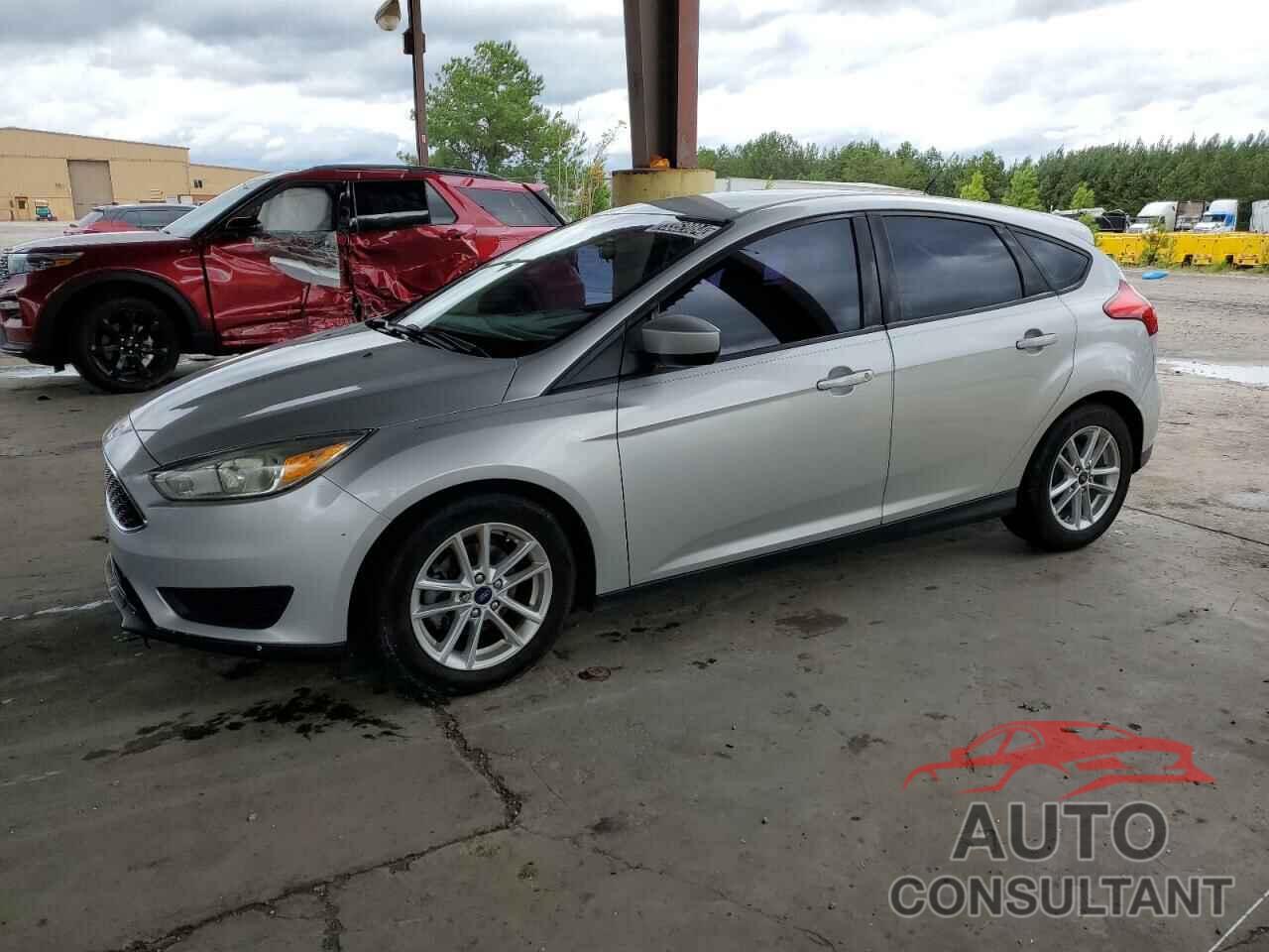 FORD FOCUS 2018 - 1FADP3K26JL329451