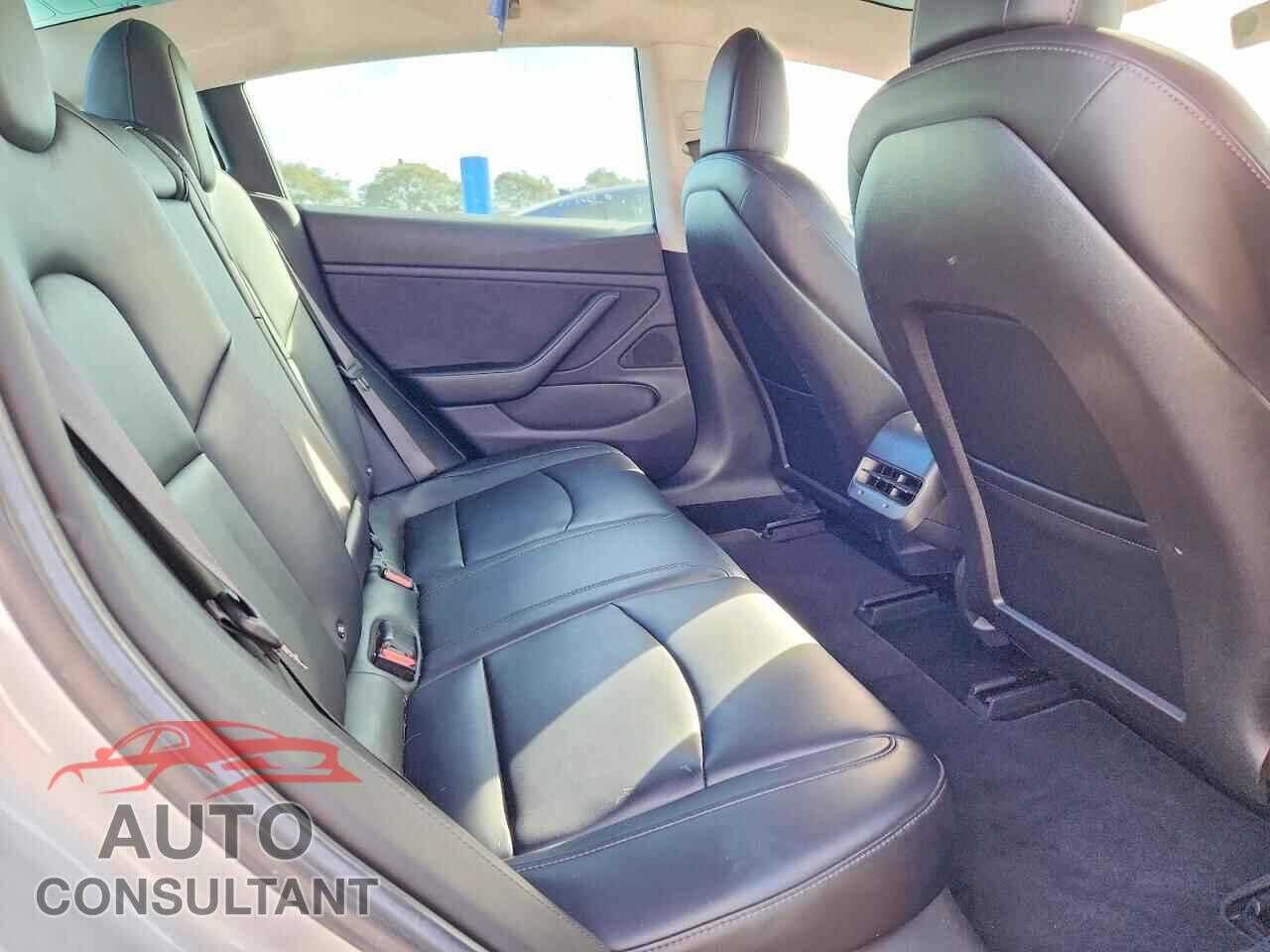 TESLA MODEL 3 2017 - 5YJ3E1EA4HF001834
