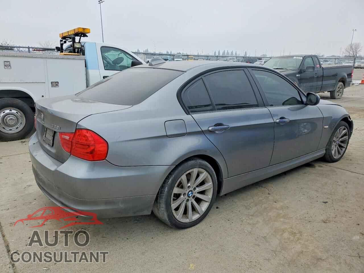 BMW 3 SERIES 2011 - WBAPH7C53BE460103