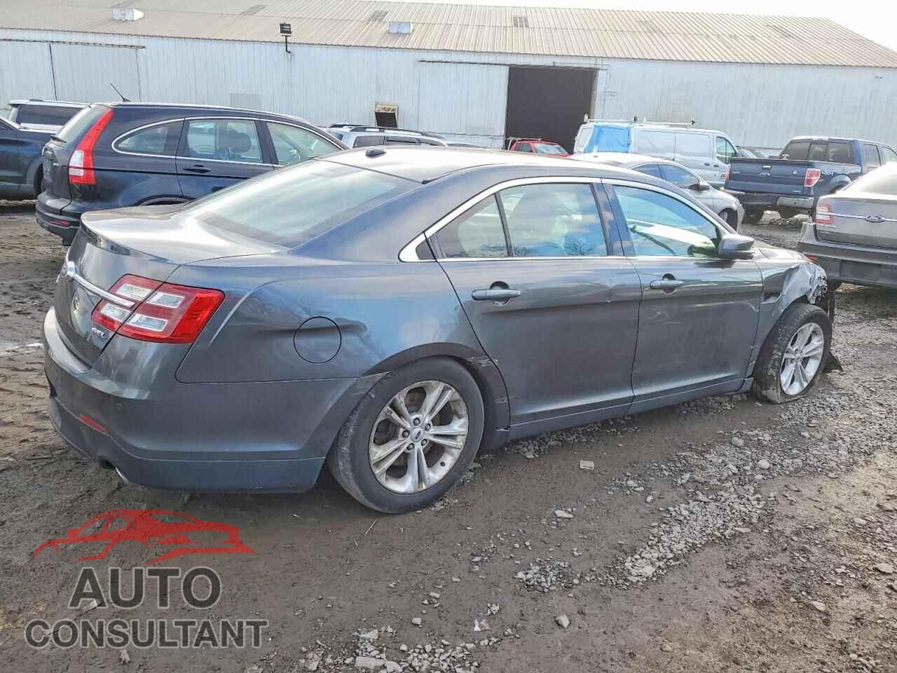 FORD TAURUS 2018 - 1FAHP2E84JG117412