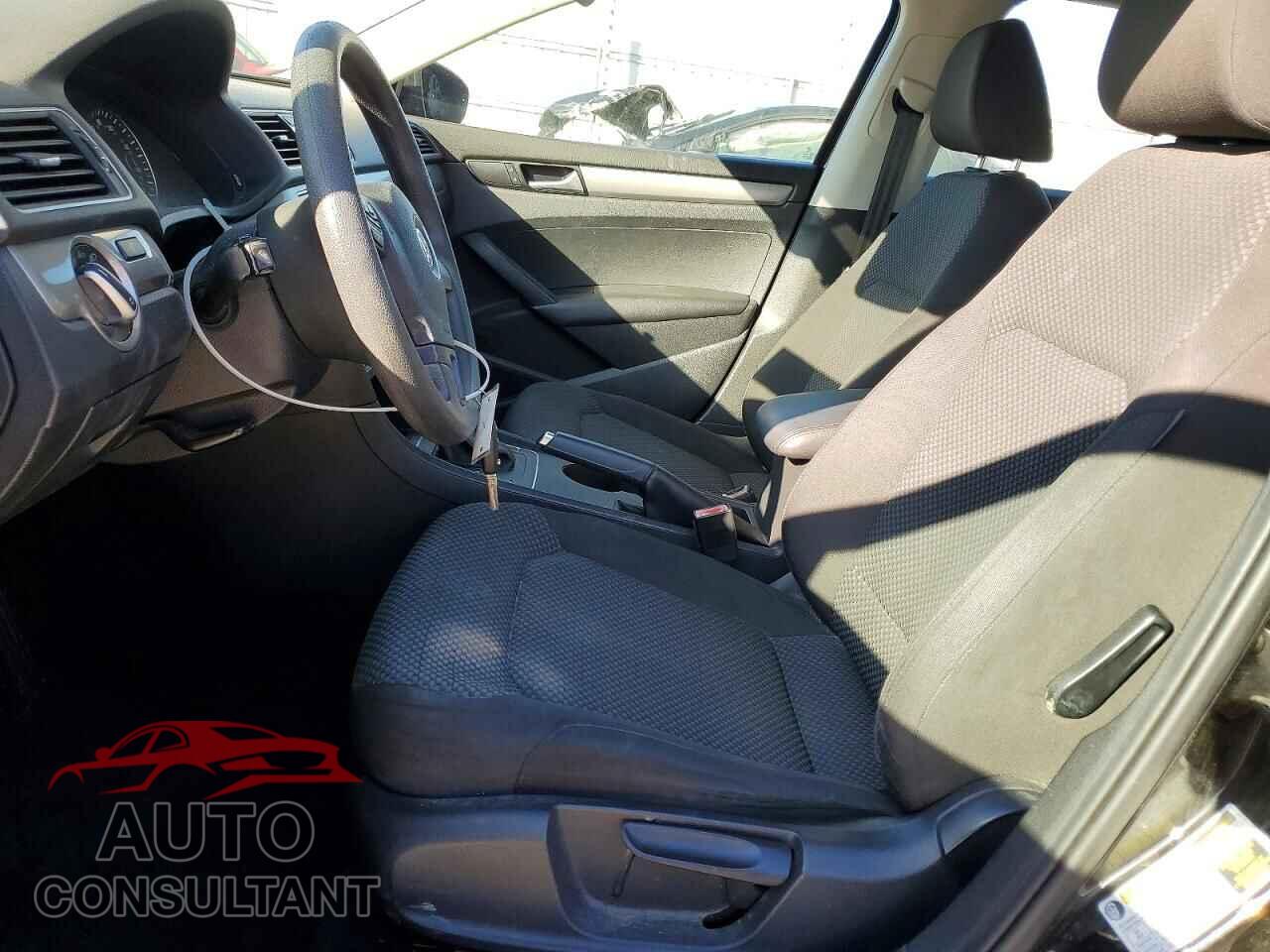 VOLKSWAGEN PASSAT 2012 - 1VWAP7A31CC073184