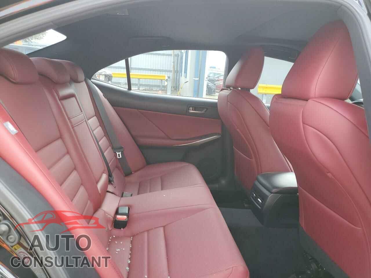 LEXUS IS 2018 - JTHBA1D23J5081117