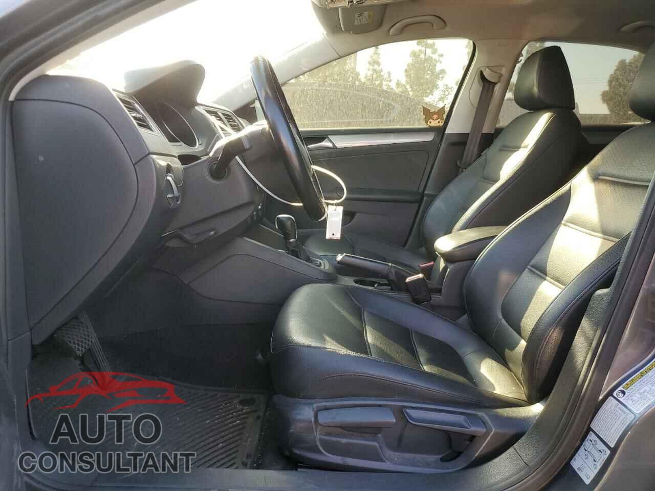VOLKSWAGEN JETTA 2017 - 3VWDB7AJ8HM371649