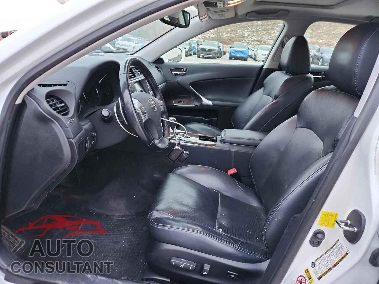 LEXUS IS 2012 - JTHCF5C26C5054883