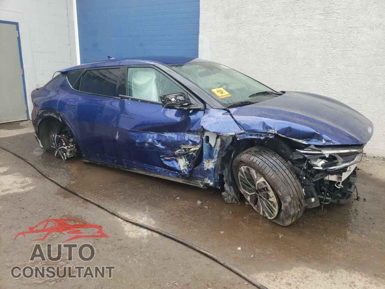 KIA EV6 LIGHT 2023 - KNDC34LA2P5128611