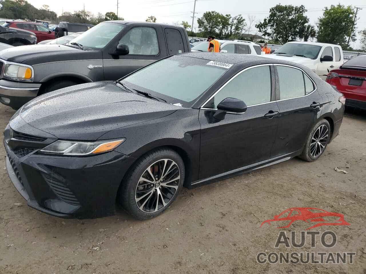 TOYOTA CAMRY 2018 - 4T1B11HK8JU522060