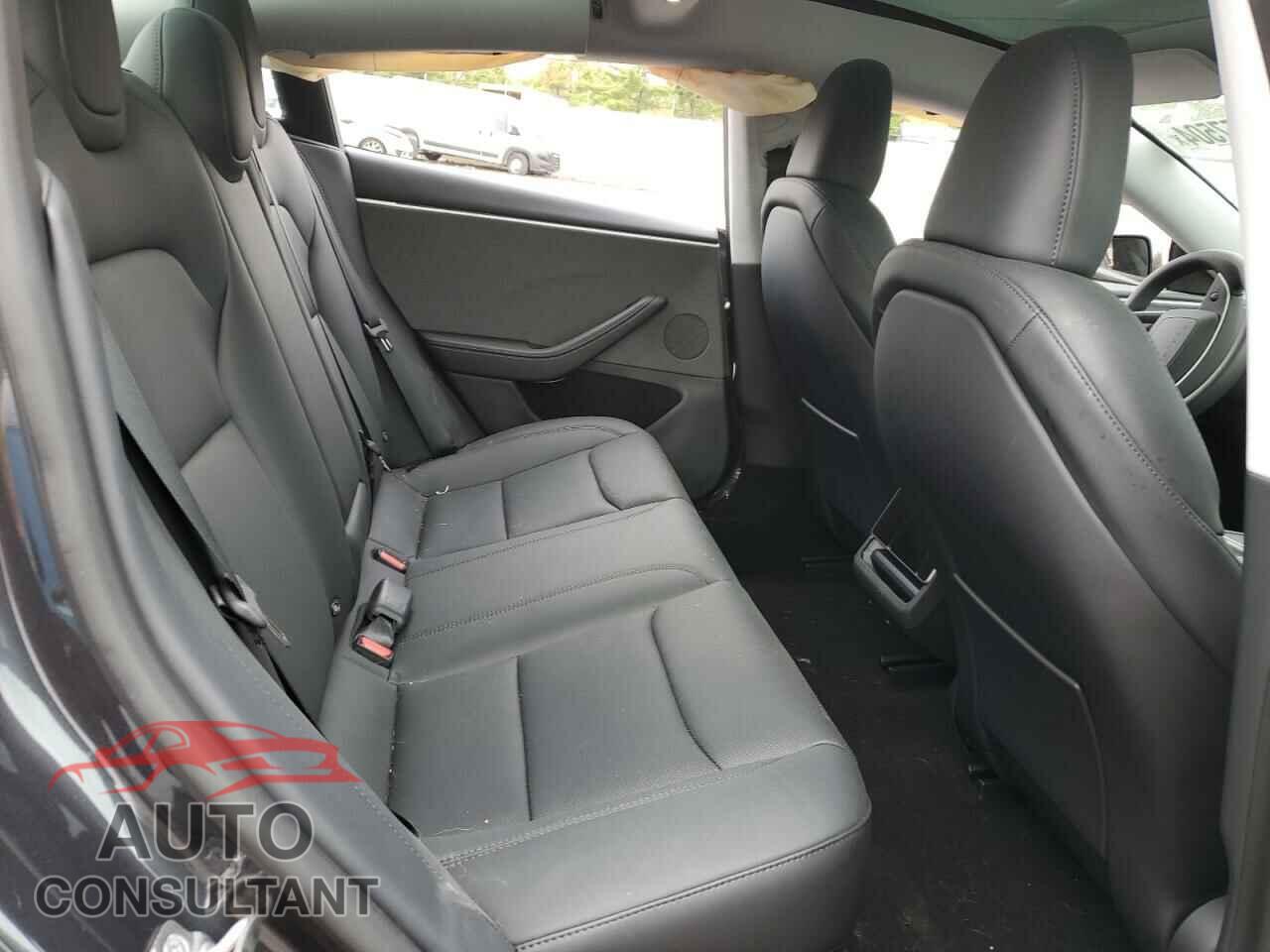 TESLA MODEL 3 2024 - 5YJ3E1EA4RF834504