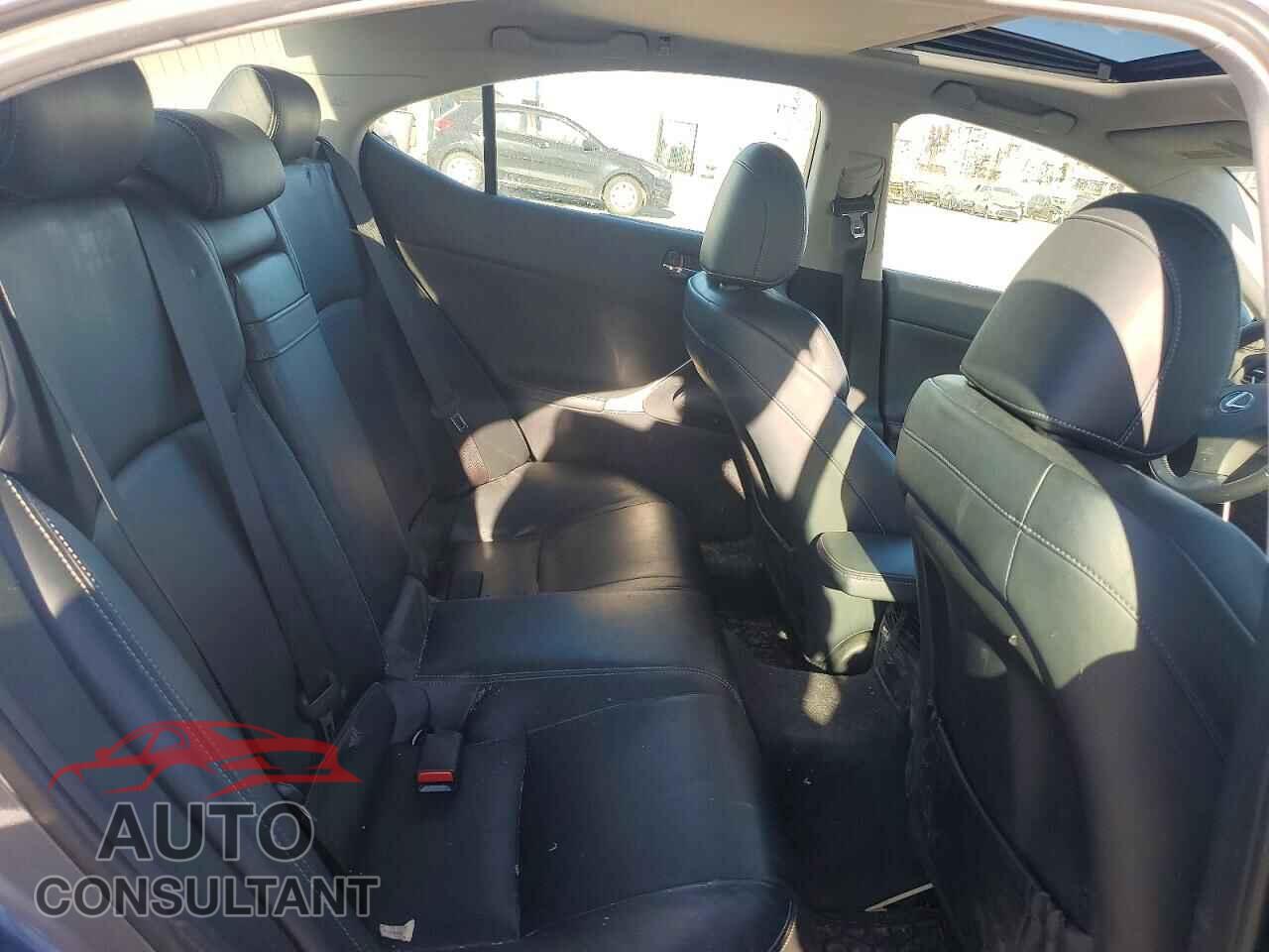 LEXUS IS 2012 - JTHCF5C20C2035943