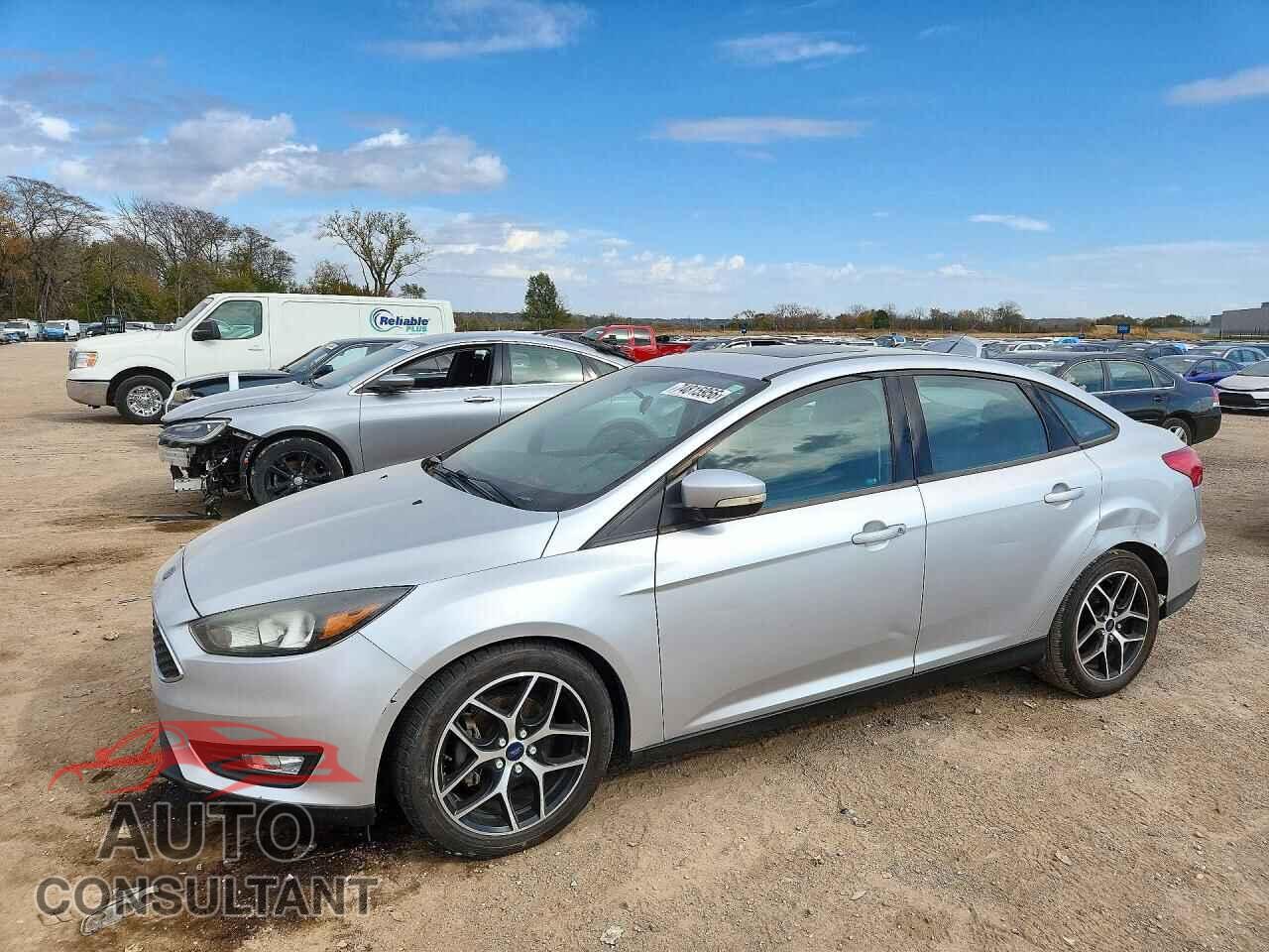 FORD FOCUS 2017 - 1FADP3H26HL284366
