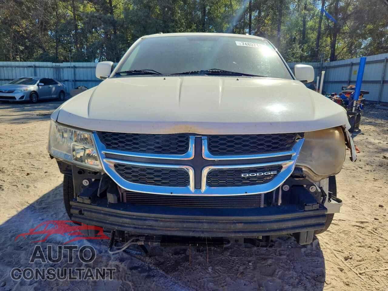 DODGE JOURNEY 2012 - 3C4PDCBG8CT199224