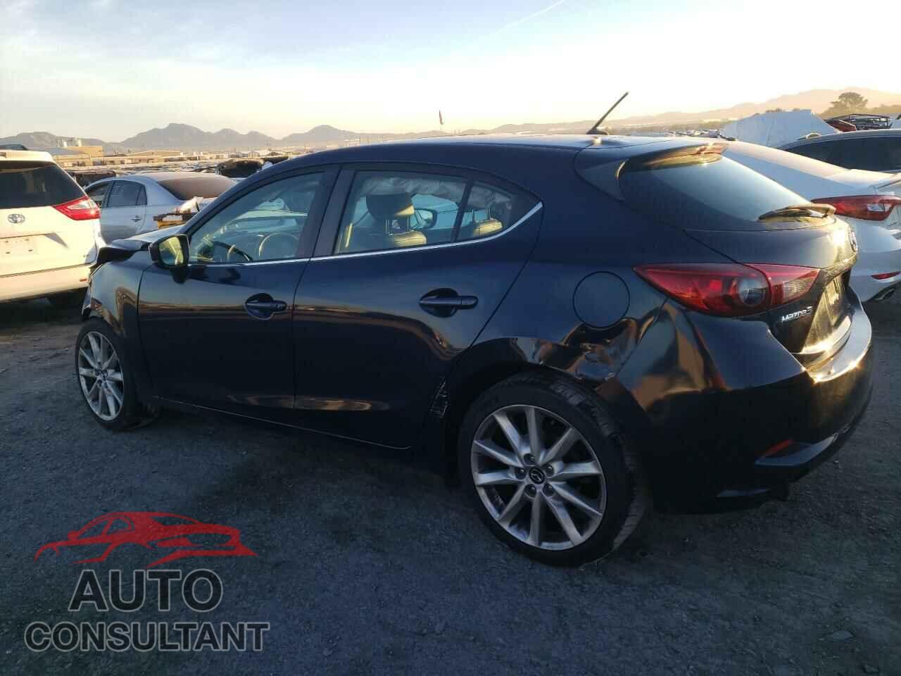 MAZDA 3 2017 - 3MZBN1L74HM148103
