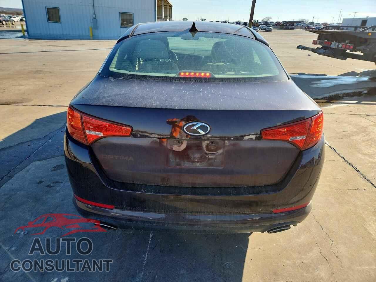 KIA OPTIMA 2011 - KNAGM4A78B5161379