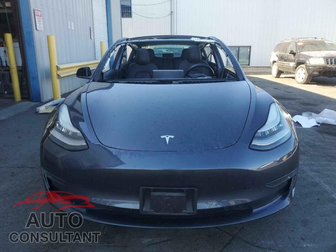 TESLA MODEL 3 2018 - 5YJ3E1EB9JF183271