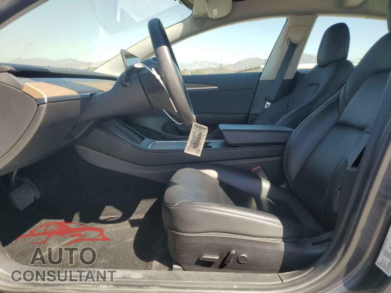 TESLA MODEL 3 2021 - 5YJ3E1EA5MF068839
