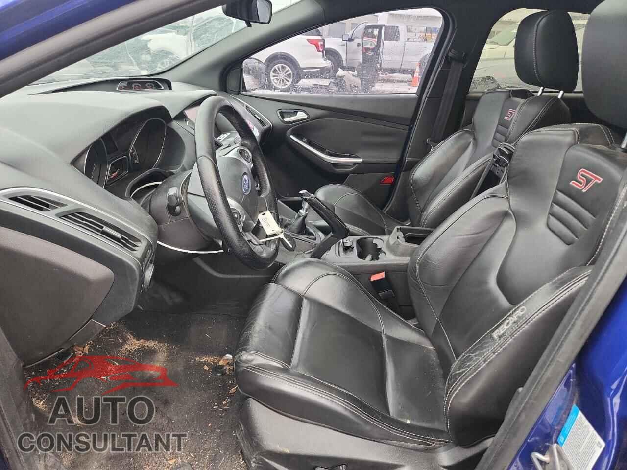 FORD FOCUS 2013 - 1FADP3L90DL305453