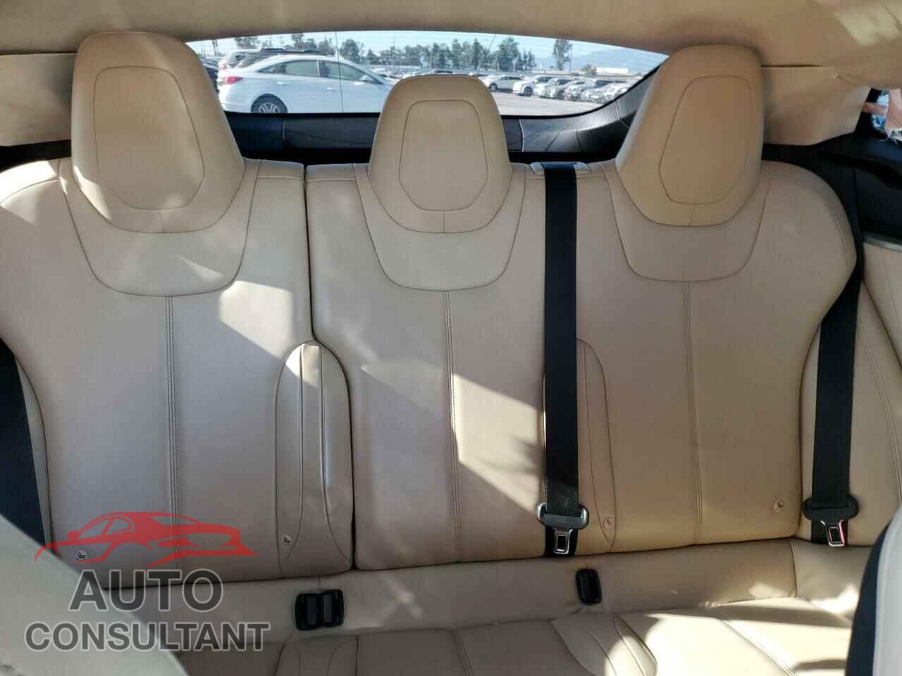 TESLA MODEL S 2016 - 5YJSA1E48GF120597