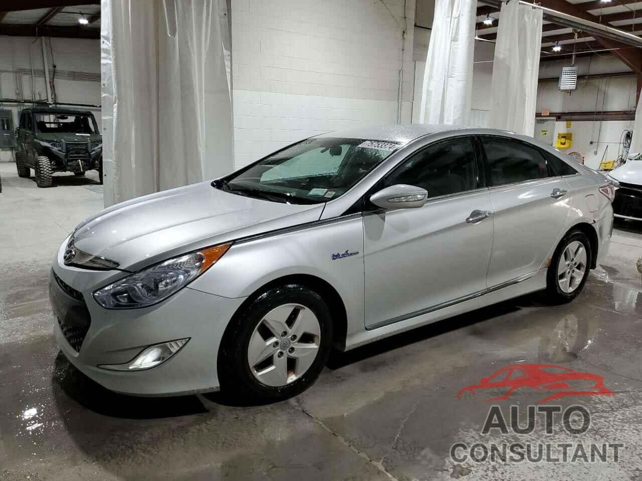 HYUNDAI SONATA 2011 - KMHEC4A4XBA001672