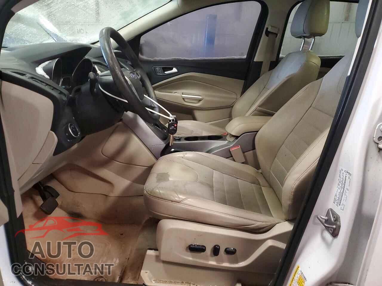FORD ESCAPE 2016 - 1FMCU0GX2GUC87599