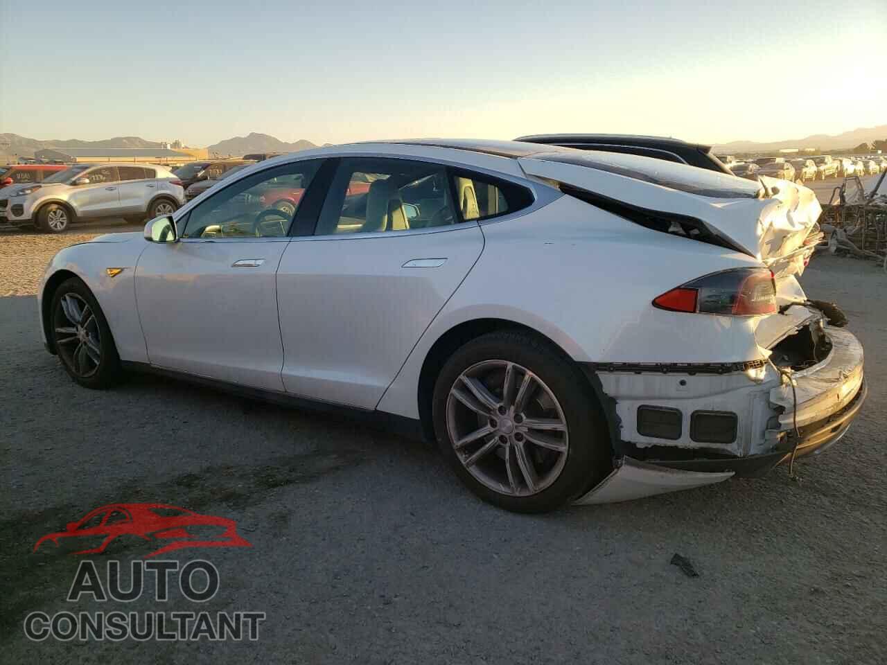 TESLA MODEL S 2015 - 5YJSA1E20FF116363