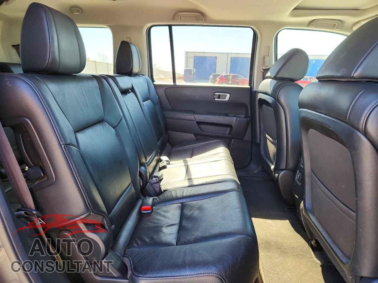 HONDA PILOT 2013 - 5FNYF4H5XDB044166