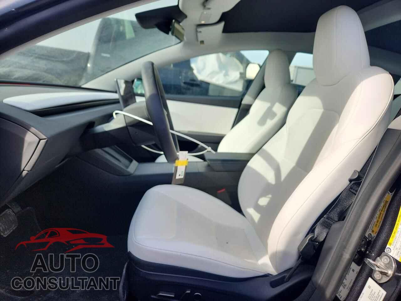 TESLA MODEL 3 2024 - 5YJ3E1EB2RF841928