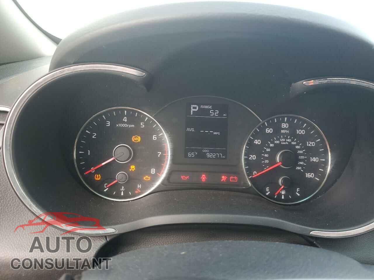 KIA FORTE 2017 - KNAFK5A80H5676949