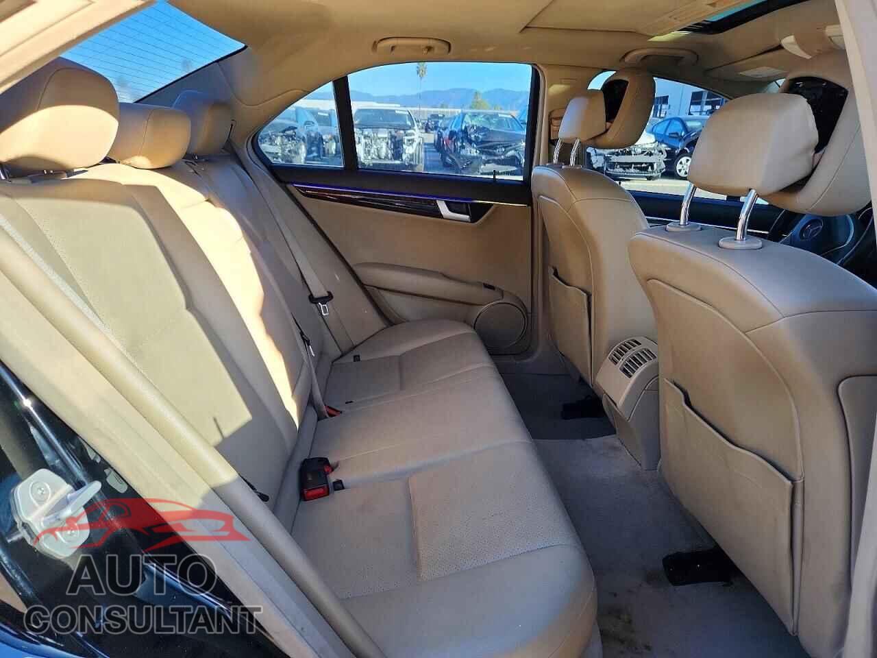 MERCEDES-BENZ C-CLASS 2013 - WDDGF8AB0DR243245