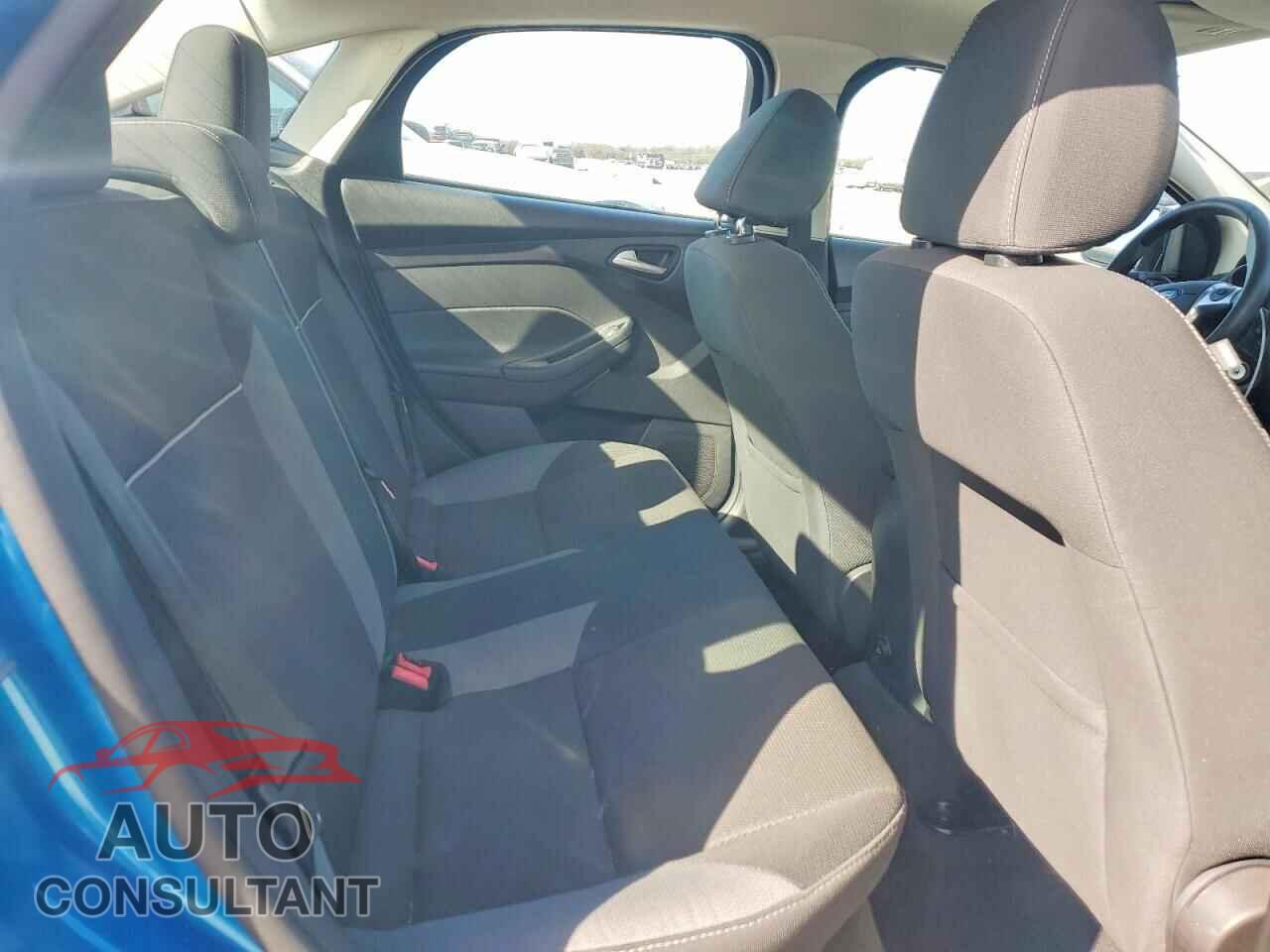 FORD FOCUS 2014 - 1FADP3F2XEL105499