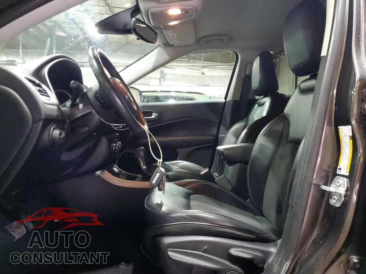 JEEP COMPASS 2018 - 3C4NJDBB2JT455431