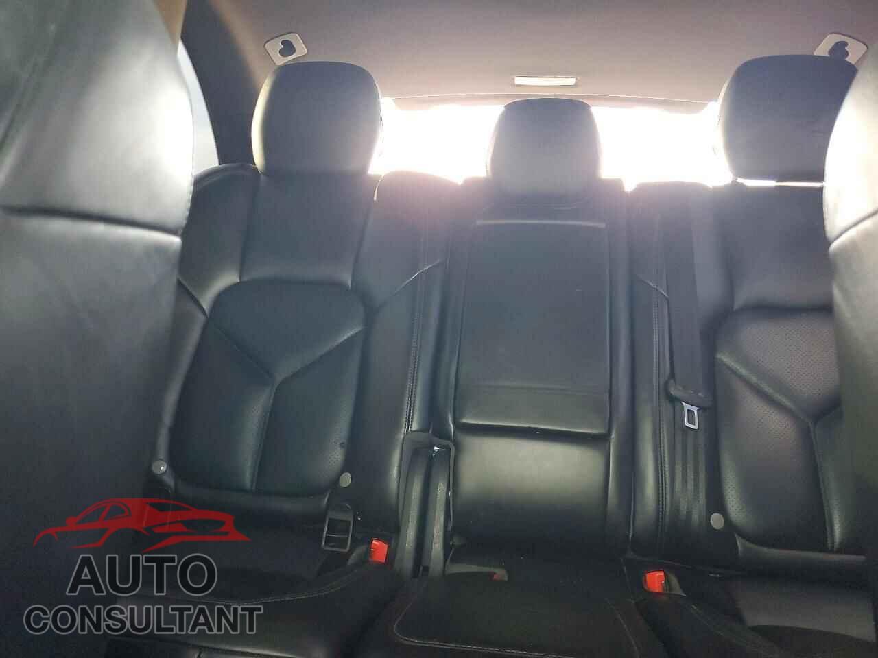 PORSCHE CAYENNE 2017 - WP1AE2A27HLA75580