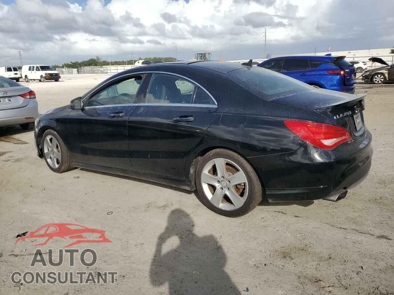 MERCEDES-BENZ CLA-CLASS 2015 - WDDSJ4EB0FN179357