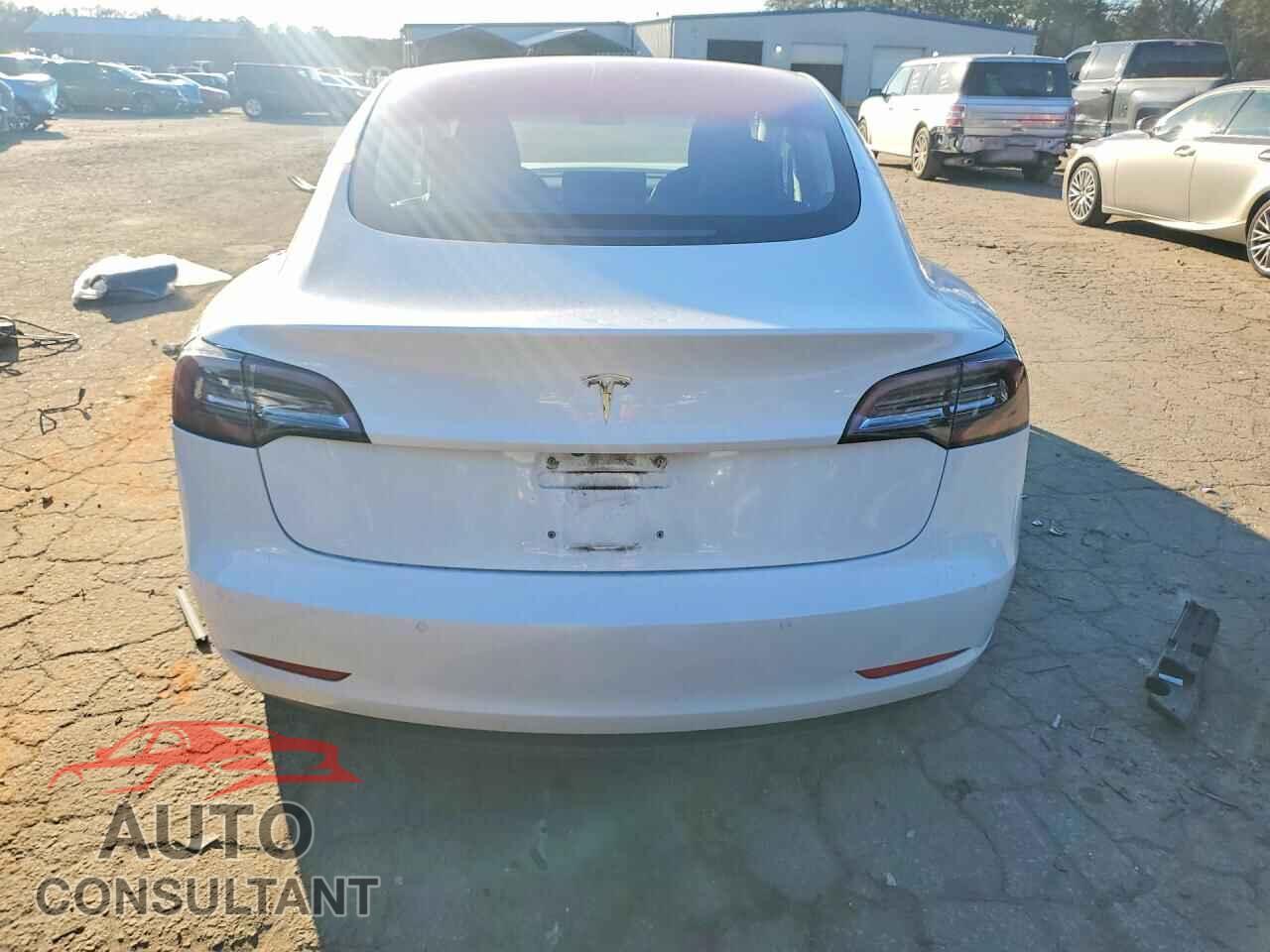 TESLA MODEL 3 2018 - 5YJ3E1EA1JF023408