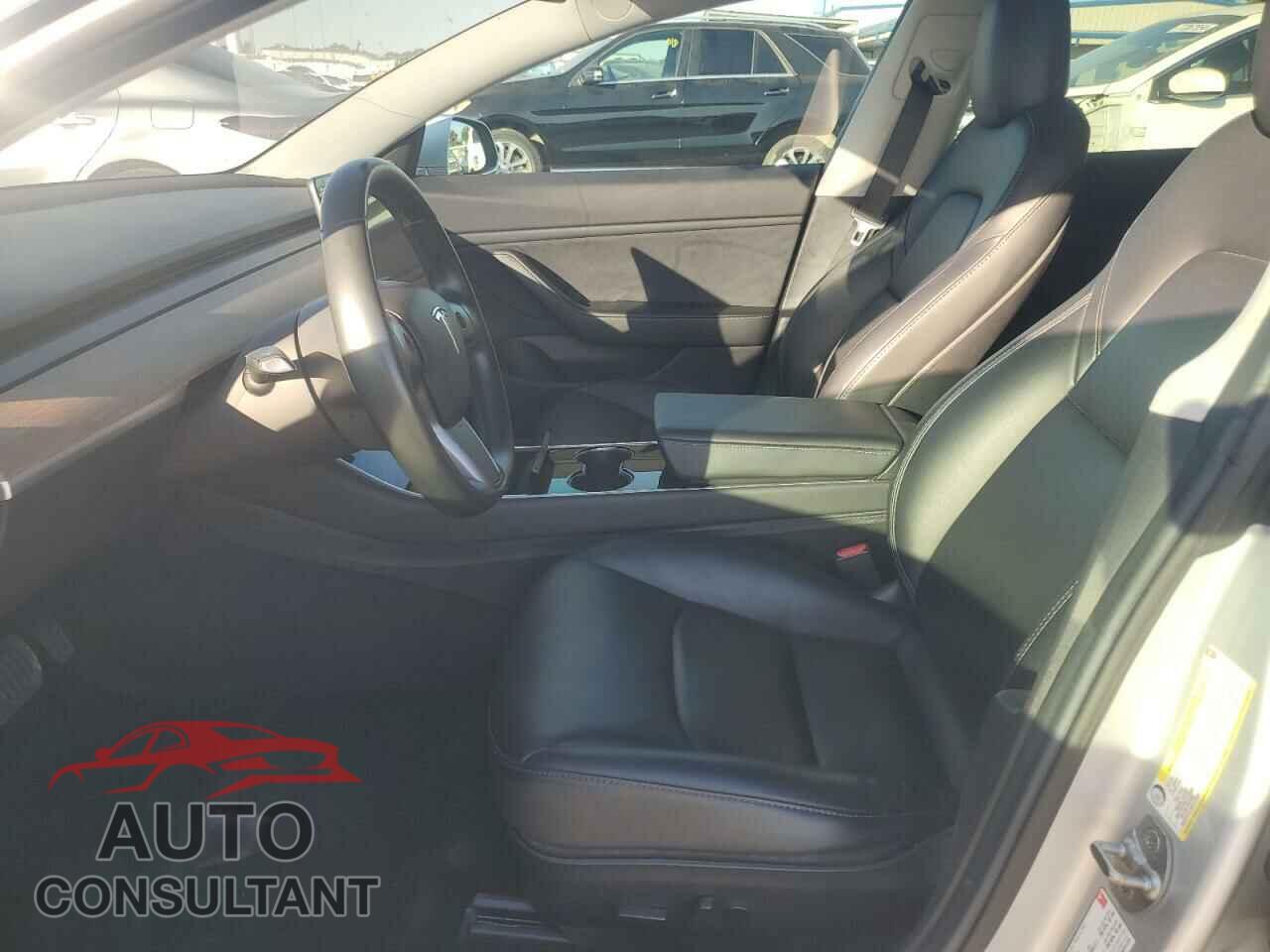 TESLA MODEL 3 2018 - 5YJ3E1EA3JF011597
