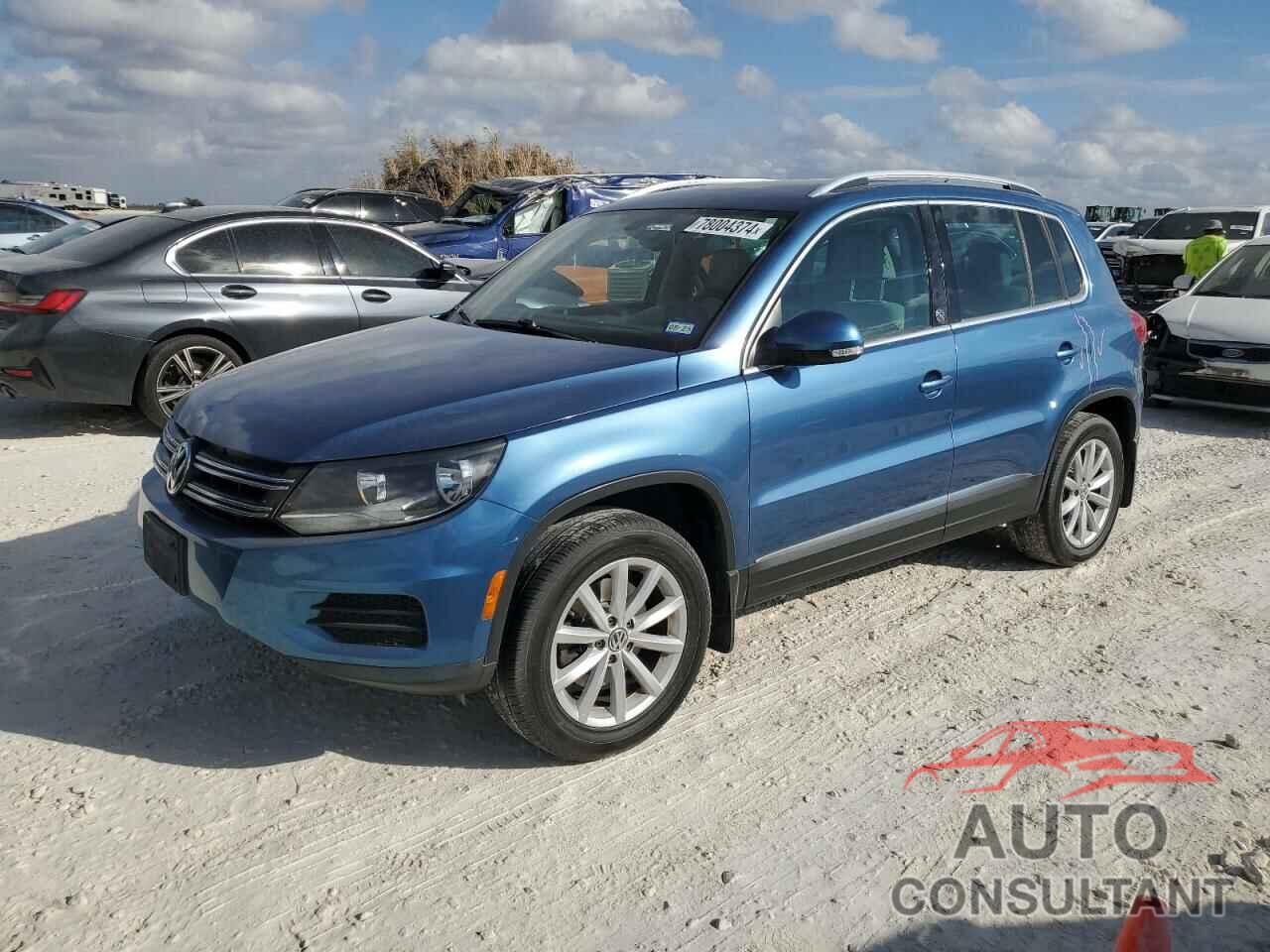 VOLKSWAGEN TIGUAN 2017 - WVGSV7AX7HK006419