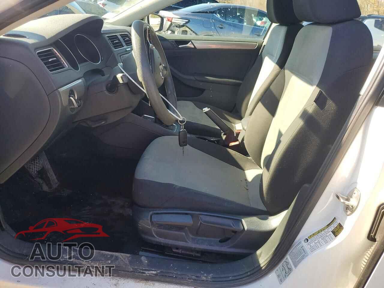 VOLKSWAGEN JETTA 2017 - 3VW2B7AJ2HM258917