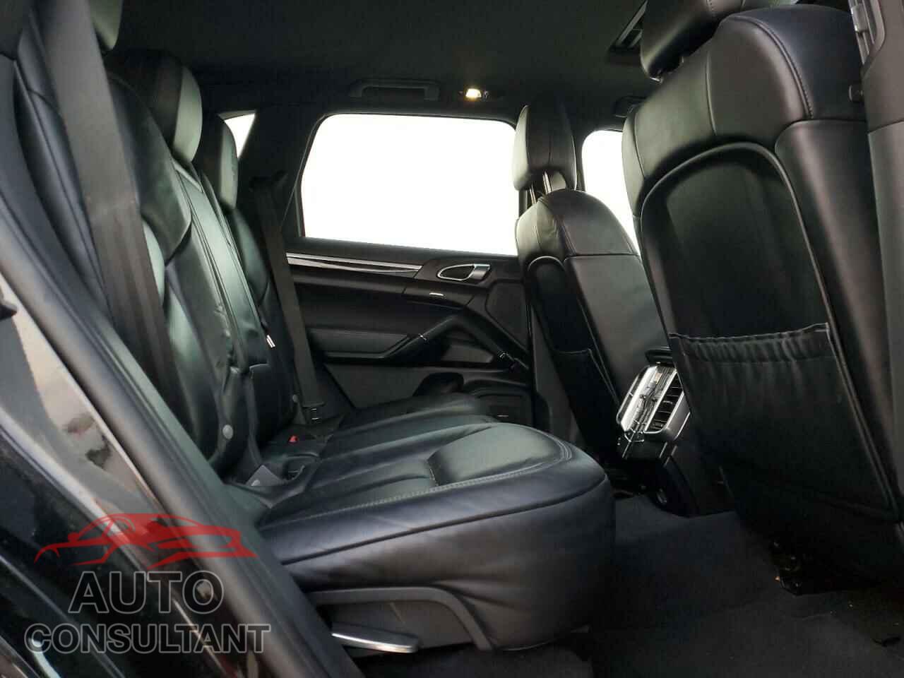 PORSCHE CAYENNE 2017 - WP1AA2A23HKA80373