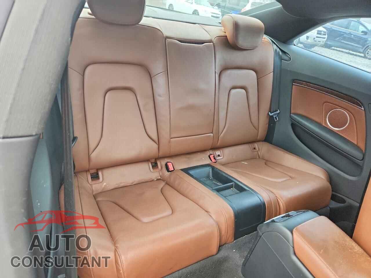 AUDI A5 2010 - WAULFAFRXAA046810