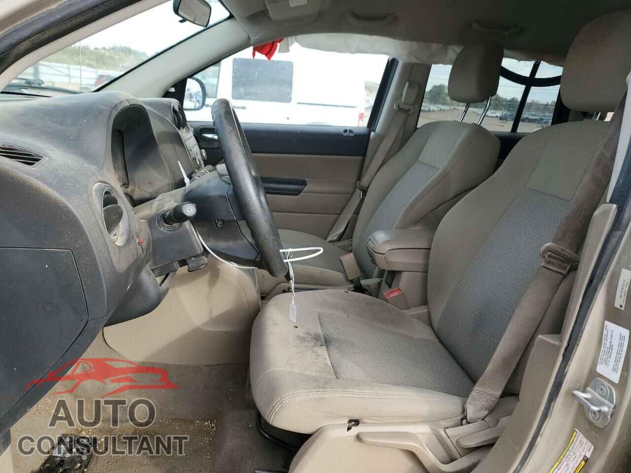 JEEP COMPASS 2010 - 1J4NF4FB7AD525128
