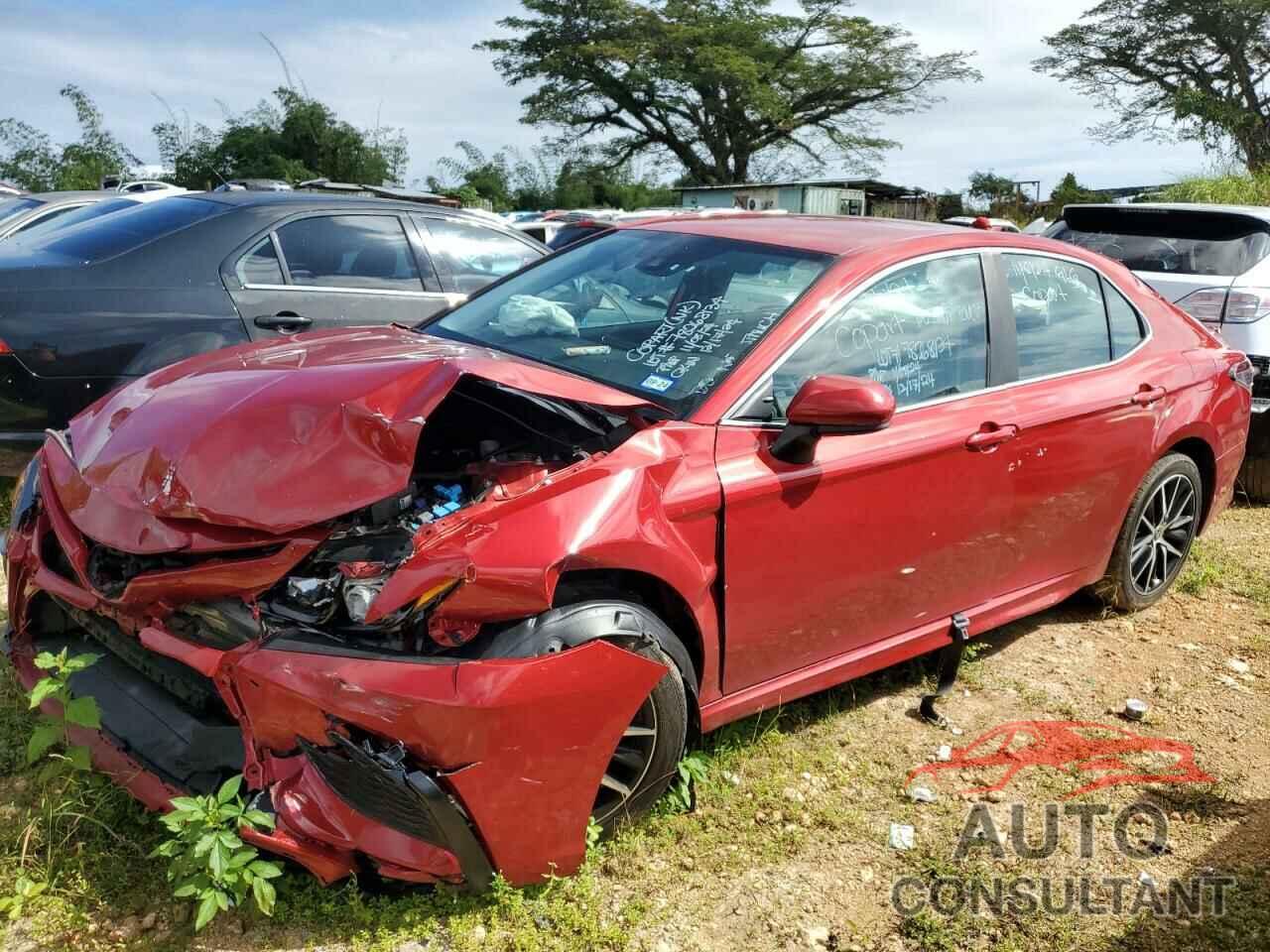 TOYOTA CAMRY 2021 - 4T1G11AKXMU432493