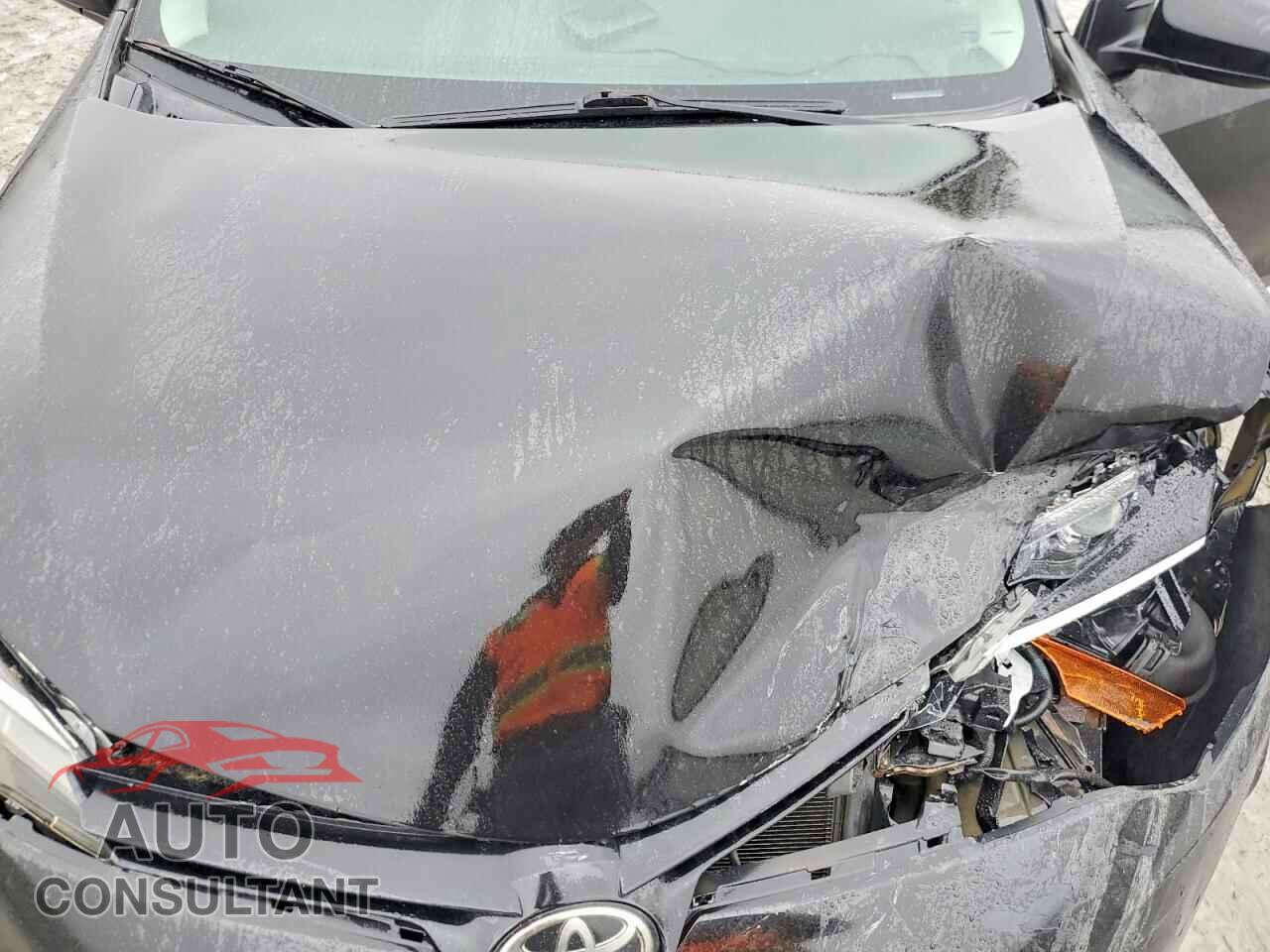 TOYOTA COROLLA 2017 - 5YFBURHE5HP730280