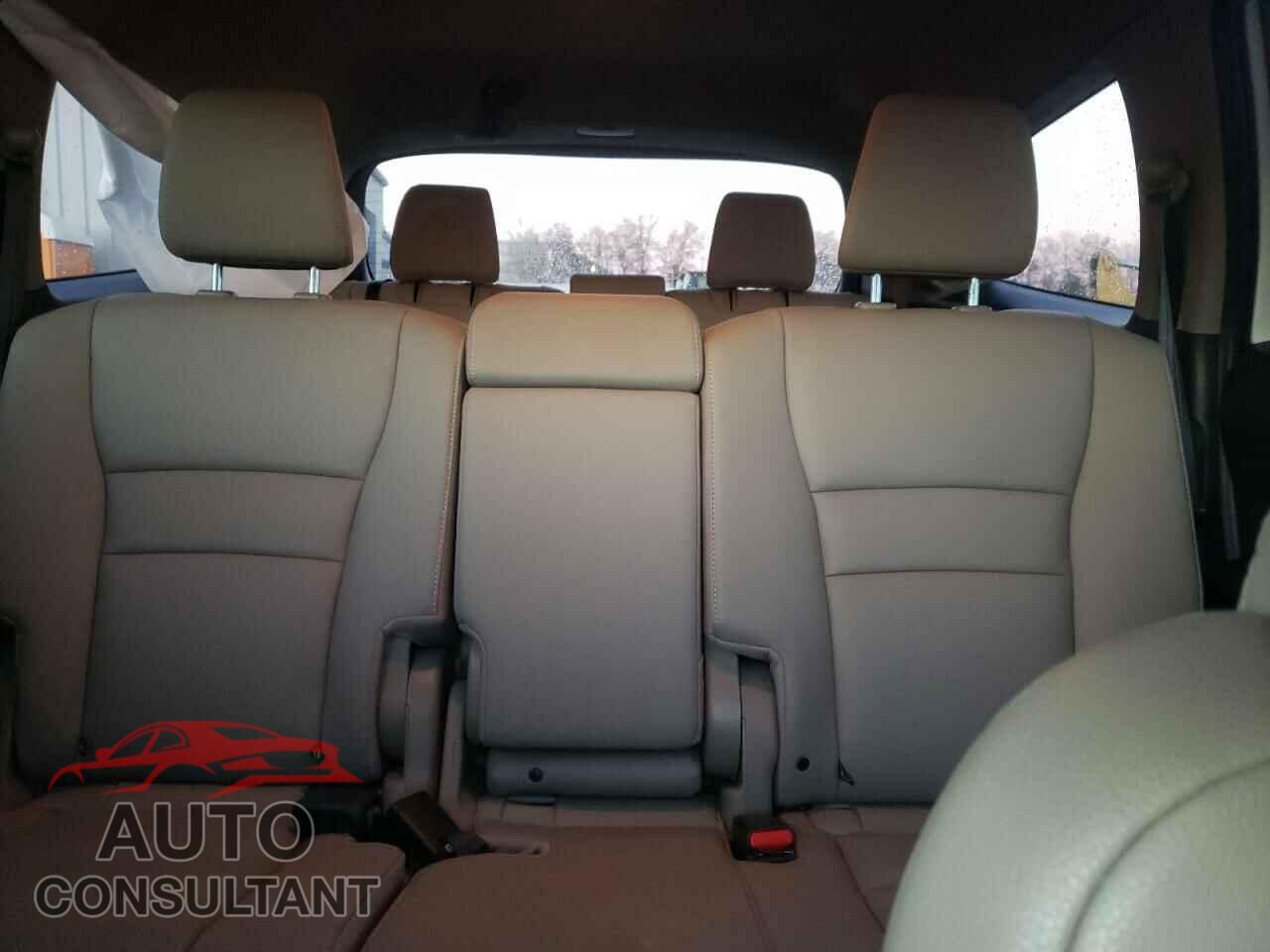 HONDA PILOT 2022 - 5FNYF6H96NB036128