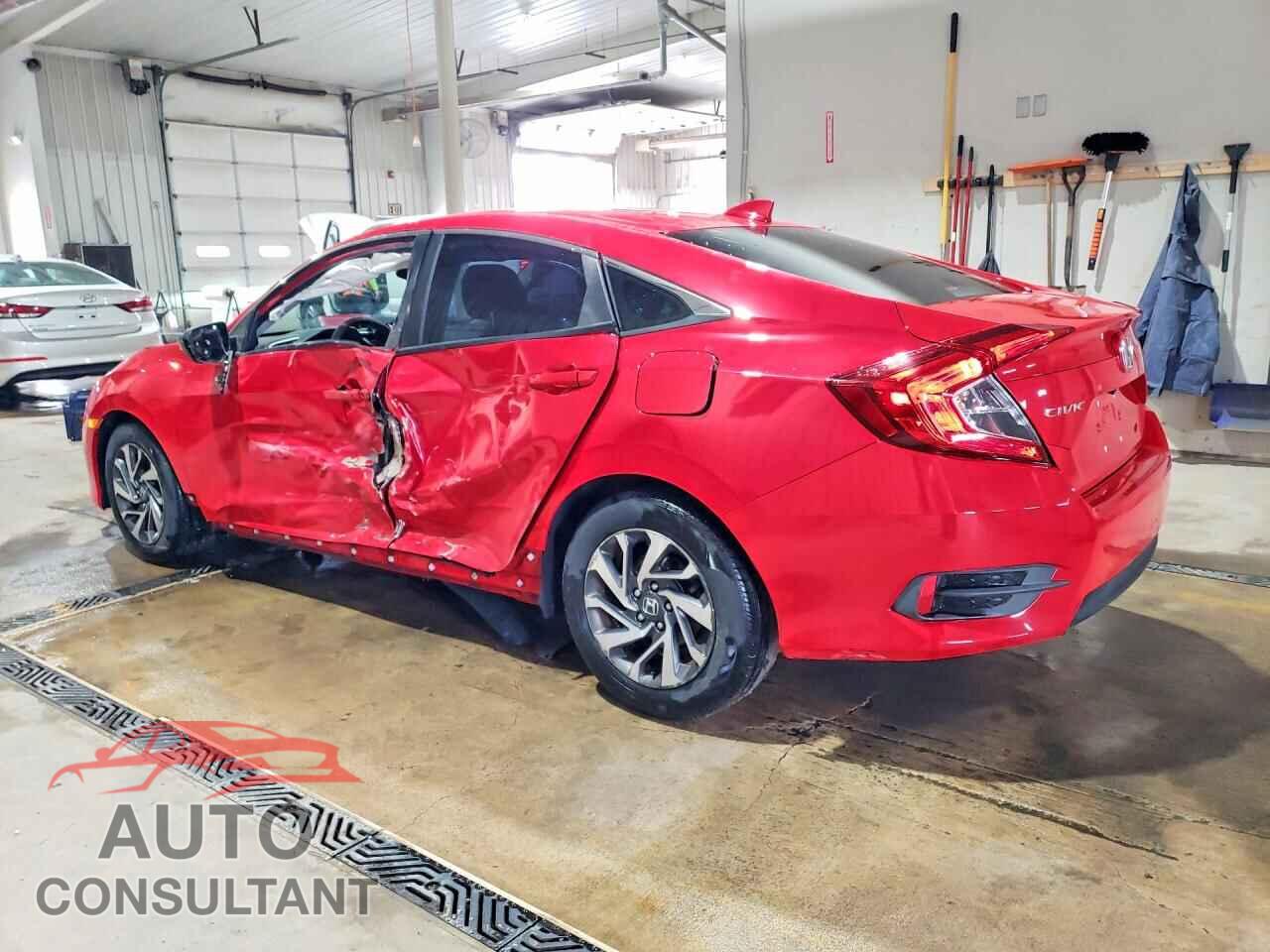 HONDA CIVIC 2018 - 2HGFC2F72JH527683