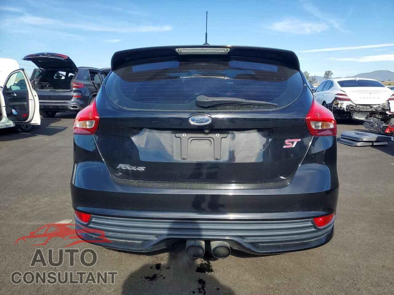 FORD FOCUS 2017 - 1FADP3L90HL223082