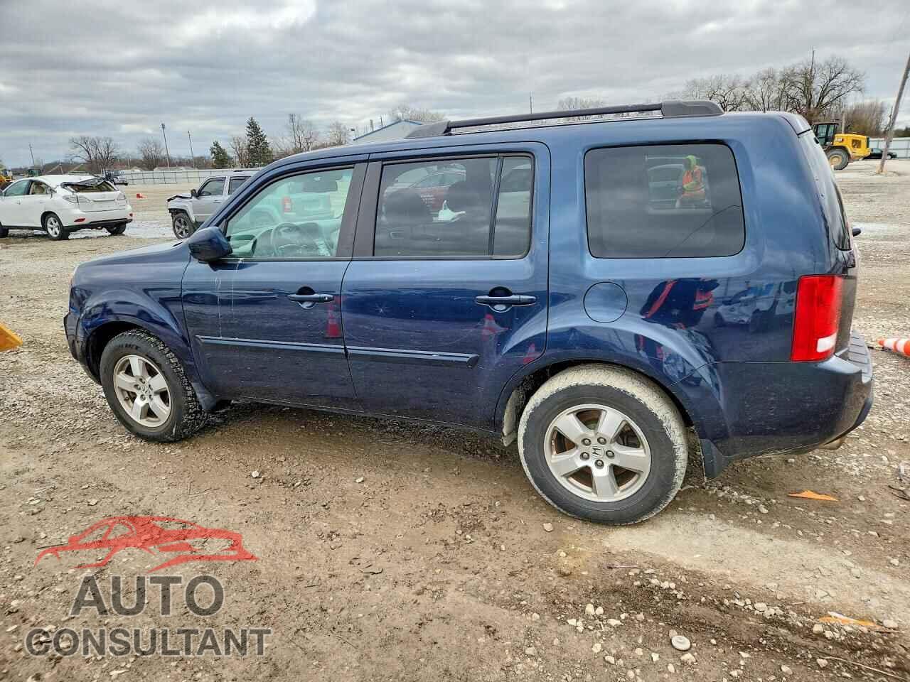 HONDA PILOT 2011 - 5FNYF4H55BB049174
