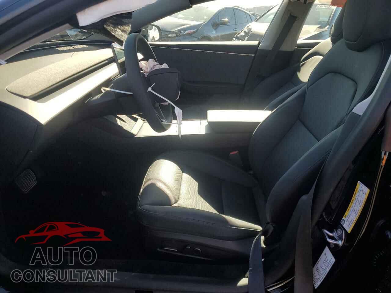 TESLA MODEL 3 2025 - 5YJ3E1EA0SF883754