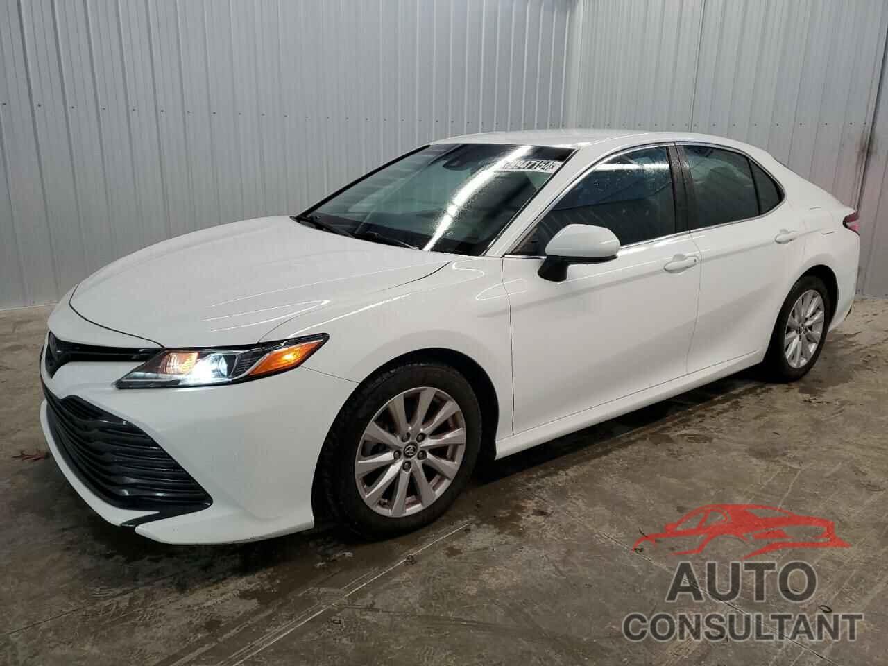 TOYOTA CAMRY 2018 - 4T1B11HK2JU529716